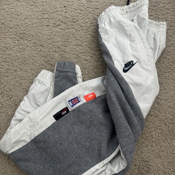Vintage Nike logo branded fleece sweatpants jogger size XS gray white stripe - Picture 2 of 12